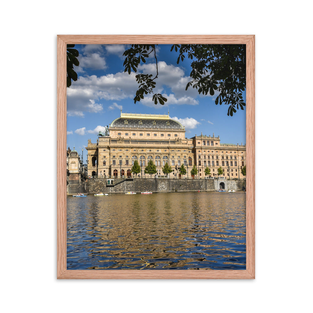 National Theater (Luster)