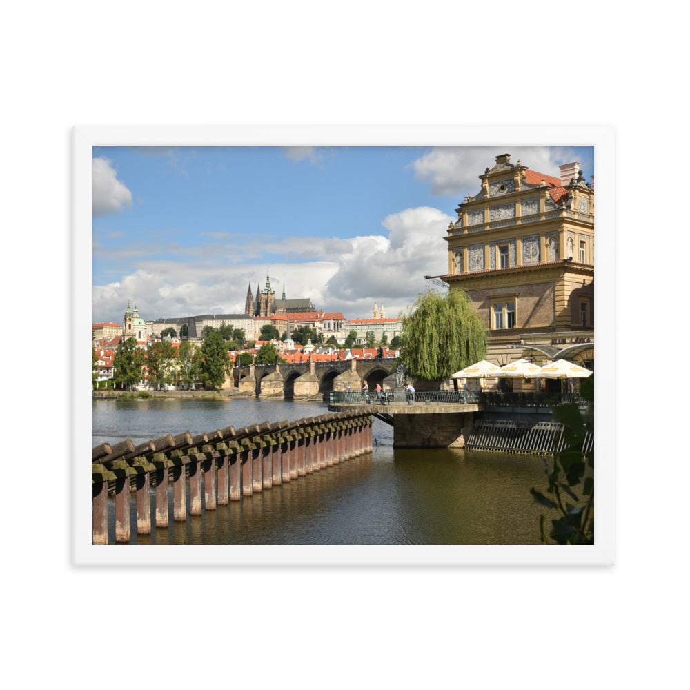Novotny Footbridge (Luster)
