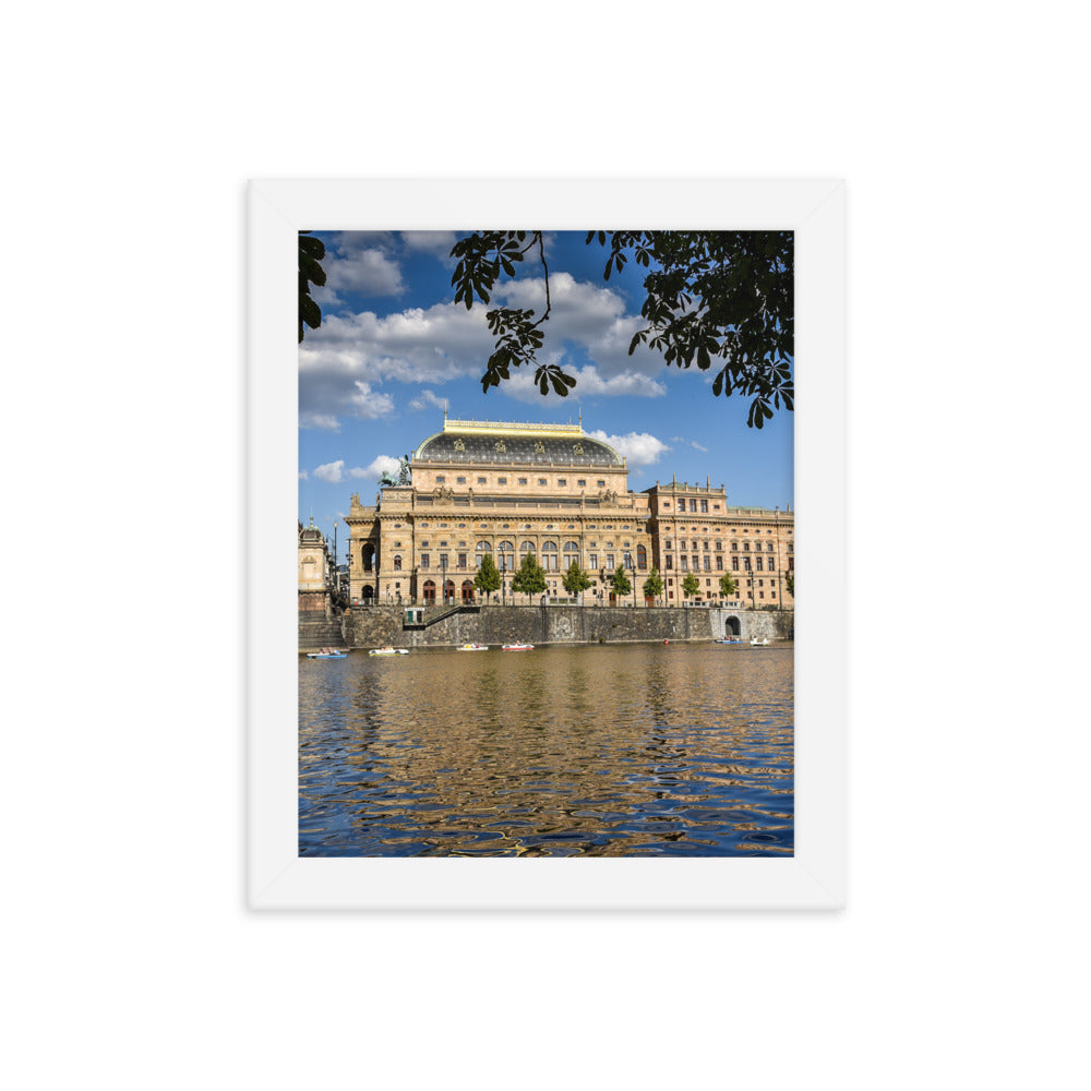 National Theater (Luster)