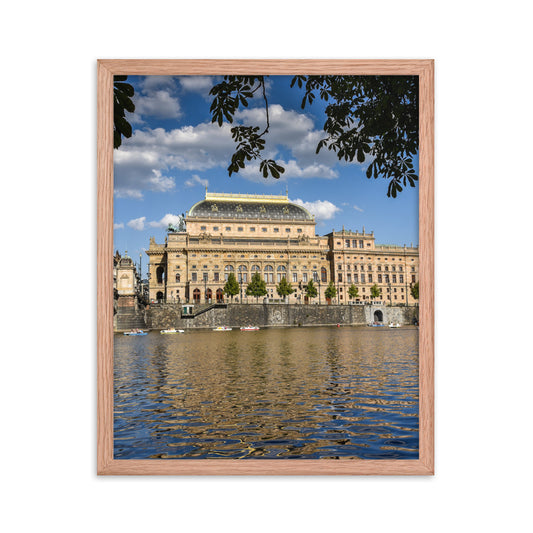 National Theater (Luster)